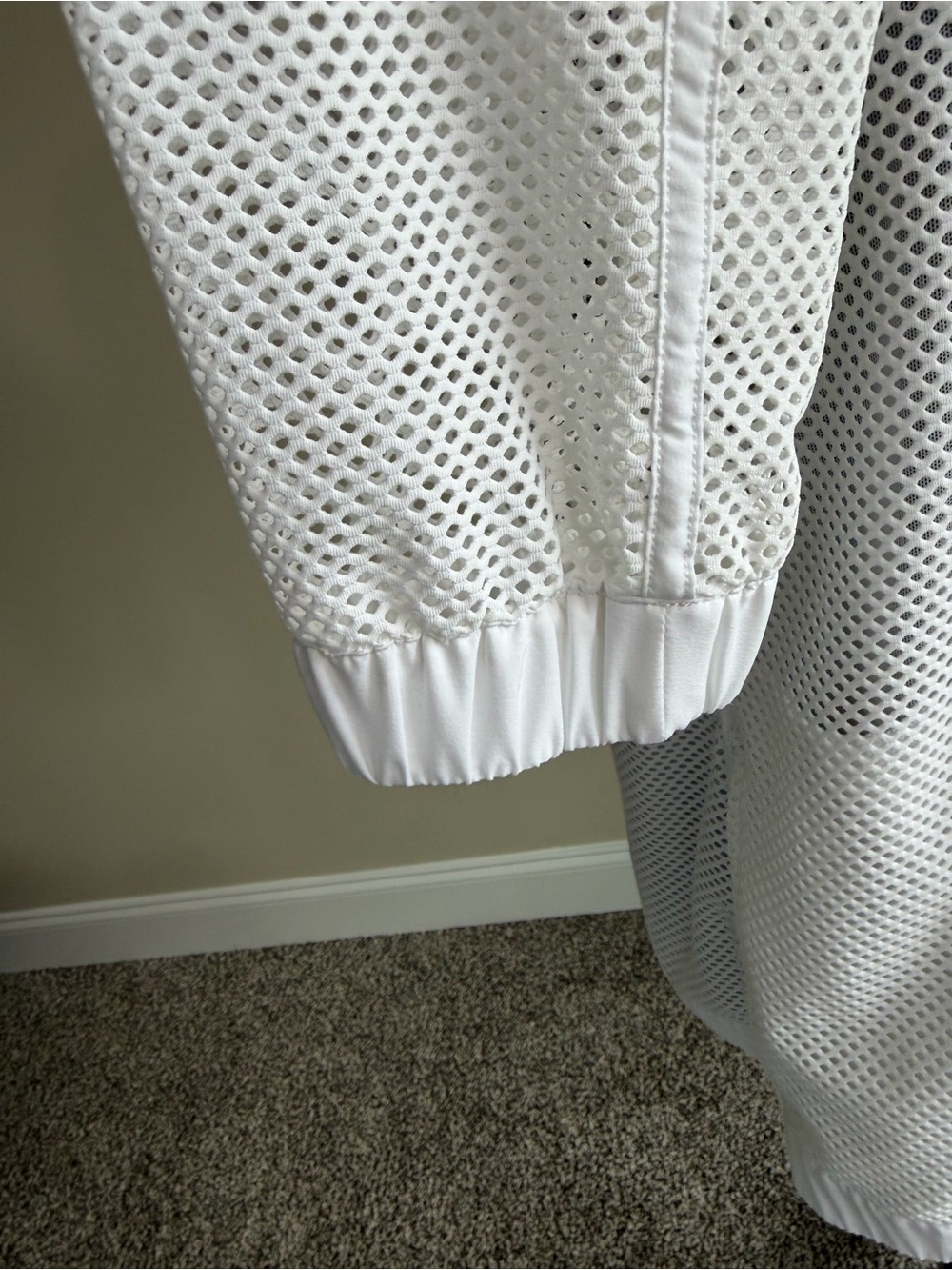 NWOT Lululemon White Mesh Full-Zip Hooded Jacket Relaxed Fit Women’s 12 - Picture 6 of 11
